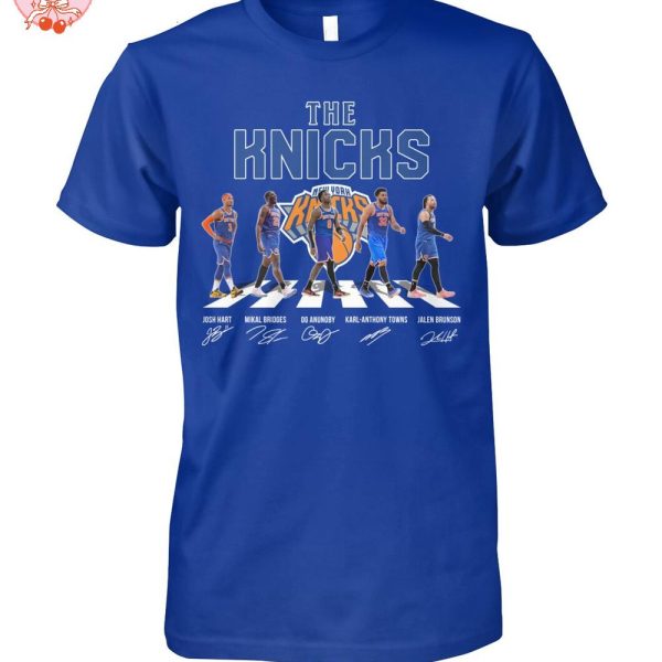The New York Knicks All Team Basketball Signatures T-Shirt