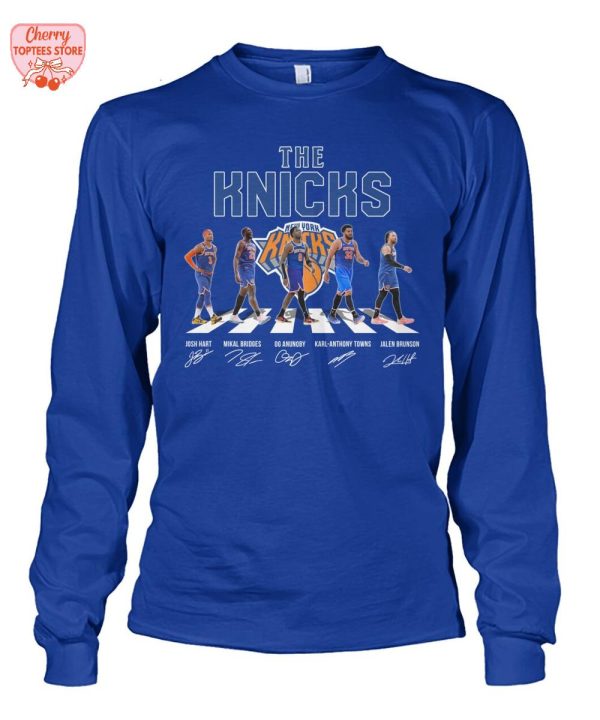 The New York Knicks All Team Basketball Signatures T-Shirt