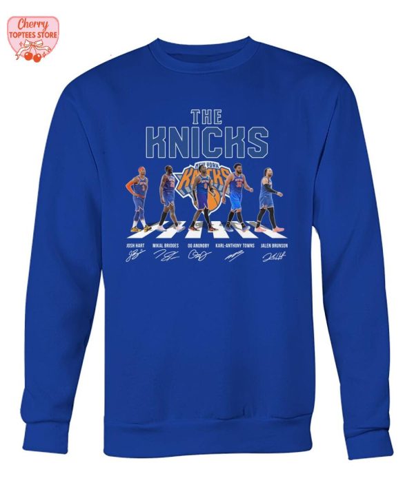 The New York Knicks All Team Basketball Signatures T-Shirt